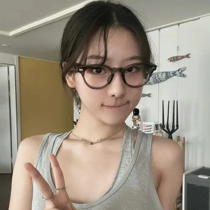10号舱里的女人